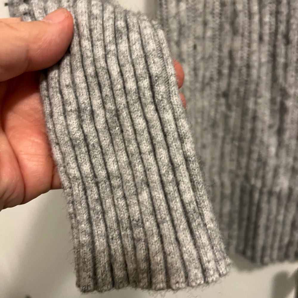Mossimo Supply Co. SzM Marled Gray Y2K Long Sleeve Rabbit Hair, Wool Blend Top - Picture 8 of 10